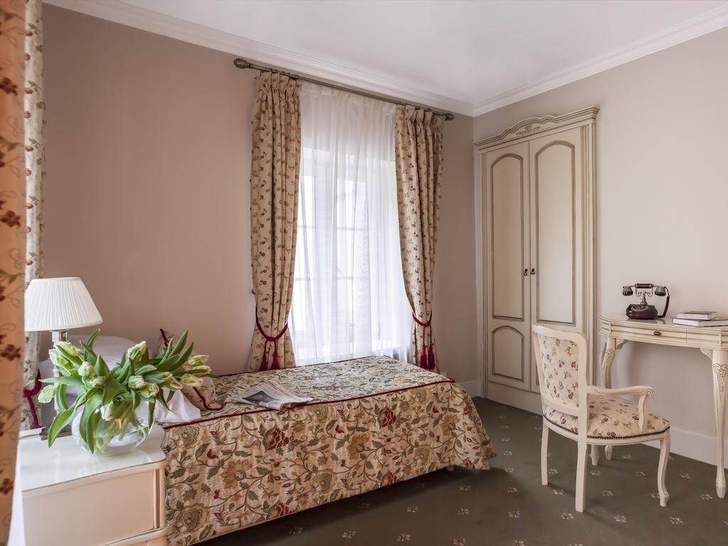 Palac Zegrzynski Zegrze Kamer foto