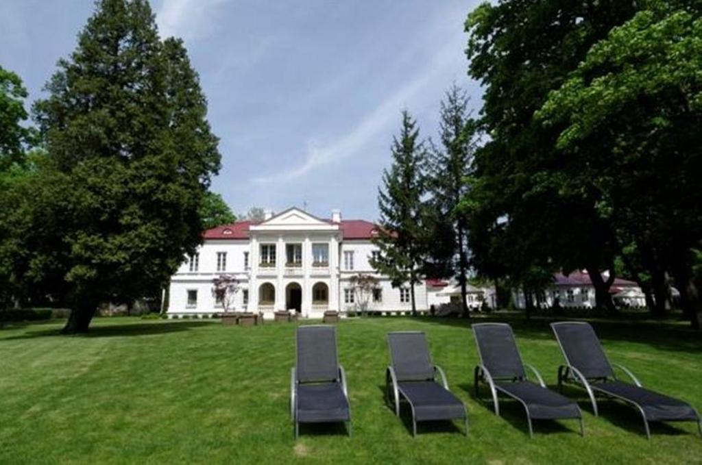 Palac Zegrzynski Zegrze Buitenkant foto