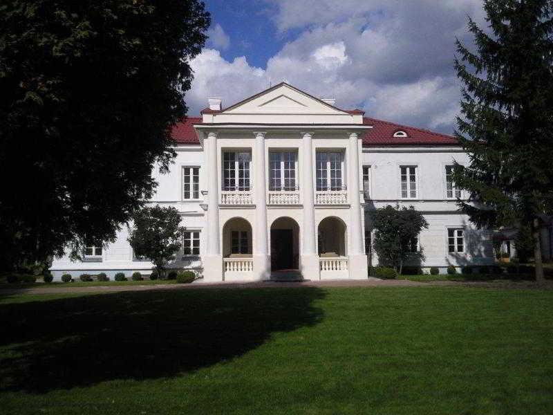 Palac Zegrzynski Zegrze Buitenkant foto